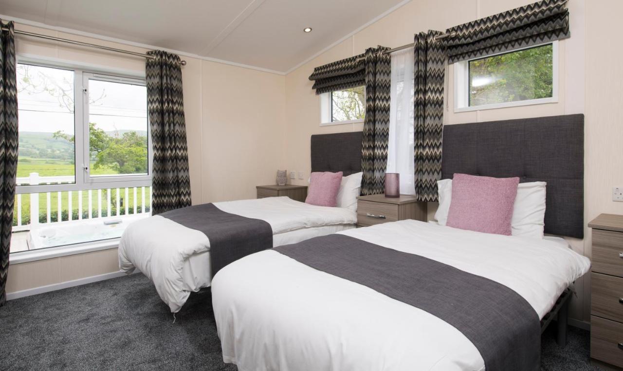 Tan Rallt Holiday Park&Spa Abergele Bagian luar foto