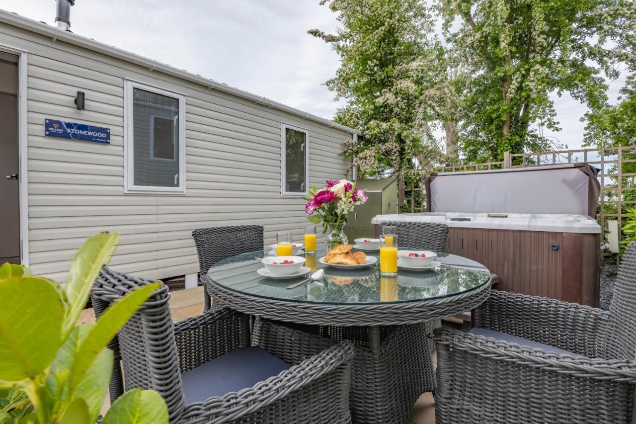 Tan Rallt Holiday Park&Spa Abergele Bagian luar foto